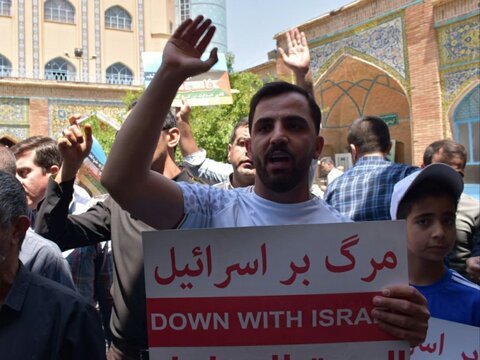 تصاویر/ نمازگزاران سنندجی جنایت صهیونیست ها را محکوم کردند