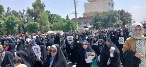 تصاویر/حضور طلاب مدرسه علمیه الهیه ساوه در راهپیمایی  محکومیت جنایات رژیم صهیونیستی