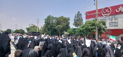 تصاویر/حضور طلاب مدرسه علمیه الهیه ساوه در راهپیمایی  محکومیت جنایات رژیم صهیونیستی