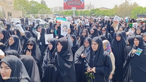 تصاویر/حضور طلاب مدرسه علمیه الهیه ساوه در راهپیمایی  محکومیت جنایات رژیم صهیونیستی