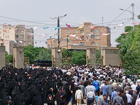 تصاویری از حضور طلاب موسسه آموزش عالی ریحانة الرسول ساوه در راهپیمایی محکومیت جنایات رژیم صهیونیستی