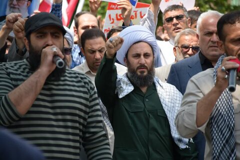 تصاویر/ خروش نمازگزاران نماز جمعه خوی بر علیه جنایت رژیم صهیونیستی