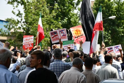 تصاویر/ خروش نمازگزاران نماز جمعه خوی بر علیه جنایت رژیم صهیونیستی