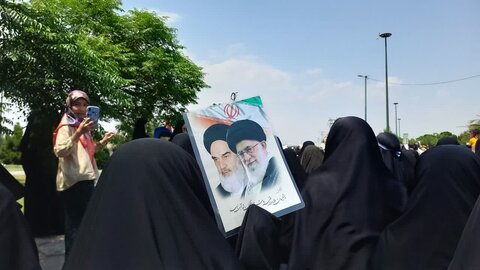 تصاویر/ حضور طلاب مدرسه علمیه فاطمه الزهرا ساوه در راهپیمایی محکومیت جنایت اخیر رژیم صهیونیستی