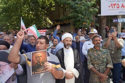 تصاویر راهپیمایی مردم خرم آباد در پی حمله اسرائیل به خاک مقدس ایران