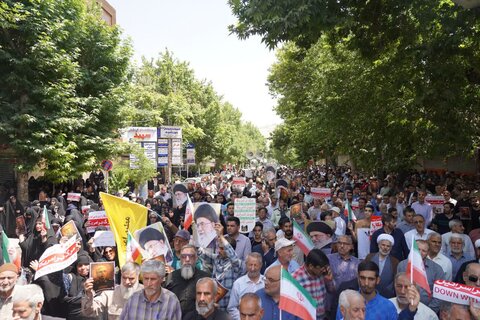 تصاویر راهپیمایی مردم خرم آباد در پی حمله اسرائیل به خاک مقدس ایران