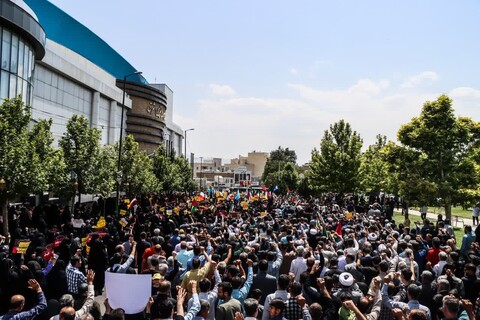 تصاویر/ نمازگزاران زنجان جنایت صهیونیست ها را محکوم کردند