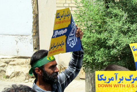 تصاویر/ راهپیمایی مردم دیّر علیه جنایت رژیم صهیونیستی