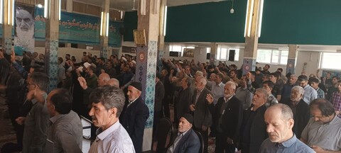 تصاویر| فریاد انزجار نمازگزاران نماز جمعه سلطانیه از جنایت رژیم صهیونسیتی