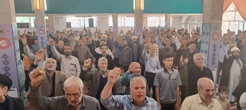 تصاویر| فریاد انزجار نمازگزاران نماز جمعه سلطانیه از جنایت رژیم صهیونسیتی