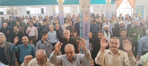 تصاویر| فریاد انزجار نمازگزاران نماز جمعه سلطانیه از جنایت رژیم صهیونسیتی