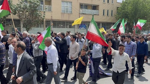 تصاویر/  راهپیمایی و حضور دشمن‌شکن، باشکوه و فریادهای انتقام جویانه و اعلام انزجار نمازگزاران جمعه هادیشهر