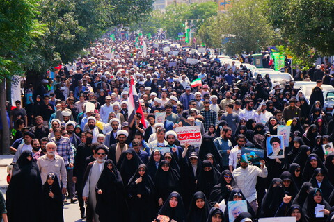 تصاویر/ راهپیمایی اعلام انزجار مردم قم از رژیم کودک‌کش صهیونیستی