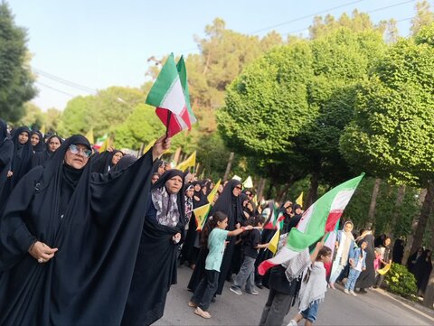 تصاویر/تجمع طلاب به همراه مردم شهرستان دلیجان در محکومیت رژیم صهیونیستی