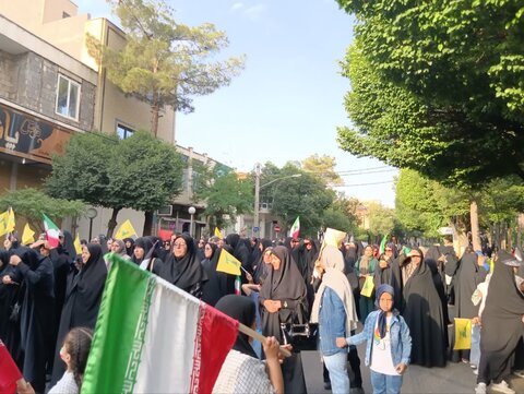 تصاویر/تجمع طلاب به همراه مردم شهرستان دلیجان در محکومیت رژیم صهیونیستی