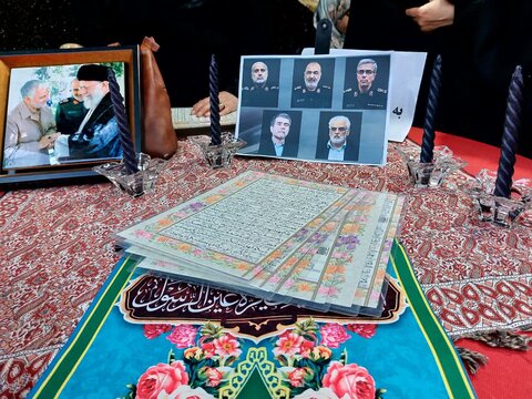 تصاویر/برپایی غرفه و ایستگاه صلواتی به مناسبت غدیر خم در ساوه