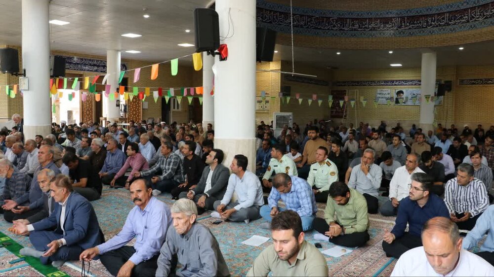 تصاویر/ اقامه نماز جمعه در شهرستان ایوان