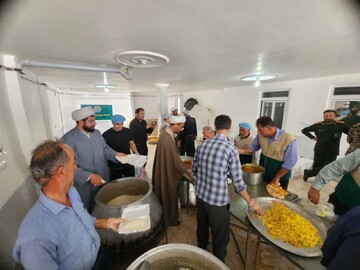 تصاویر/ بازدید امام جمعه چایپاره از مواکب طبخ غذا در روز غدیر