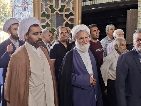 تصاویر/ دیدار عیدانه مردم و مسئولان با نماینده ولی فقیه درکاشان