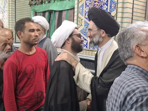 تصاویر/ دیدار عیدانه مردم و مسئولان با نماینده ولی فقیه درکاشان