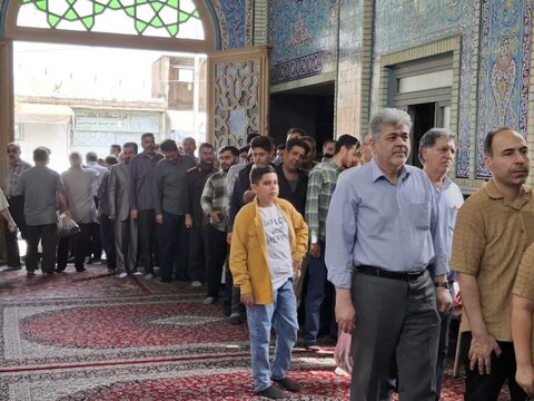 تصاویر/ دیدار عیدانه مردم و مسئولان با نماینده ولی فقیه درکاشان