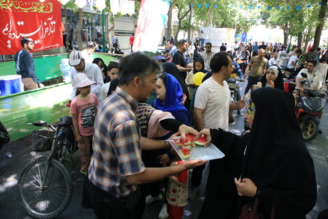 تصاویر / راهپیمایی و مهمانی کیلومتری عید غدیر در اصفهان