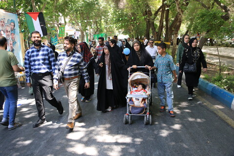 تصاویر / راهپیمایی و مهمانی کیلومتری عید غدیر در اصفهان