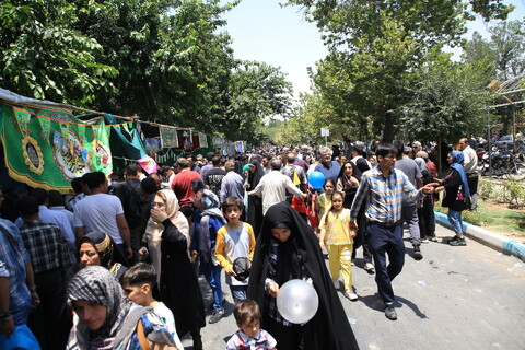 تصاویر / راهپیمایی و مهمانی کیلومتری عید غدیر در اصفهان