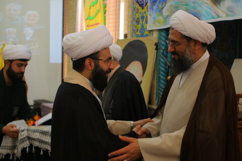 عمامه گذاری تعدادی از طلاب در همدان