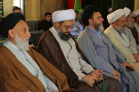 عمامه گذاری تعدادی از طلاب در همدان