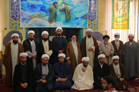 عمامه گذاری تعدادی از طلاب در همدان