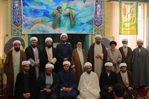 عمامه گذاری تعدادی از طلاب در همدان