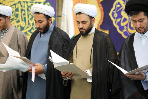 تصاویر/ آئین تلبّس جمعی از طلاب حوزه علمیه ارومیه به لباس مقدس روحانیت