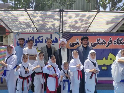 تصاویر/ بازدید امام جمعه نقده از مواکب غدیر در شهرستان نقده