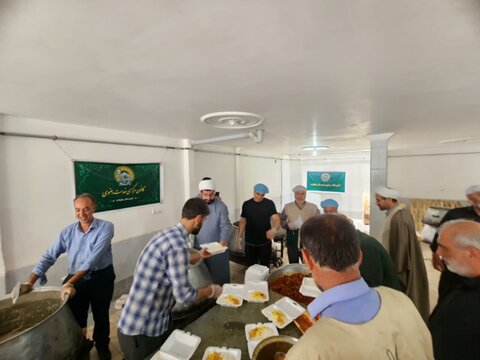 تصاویر/ بازدید امام جمعه چایپاره از مواکب طبخ غذا در روز غدیر