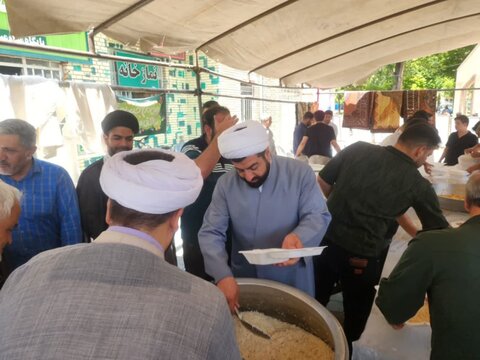 تصاویر/ بازدید امام جمعه چایپاره از مواکب طبخ غذا در روز غدیر