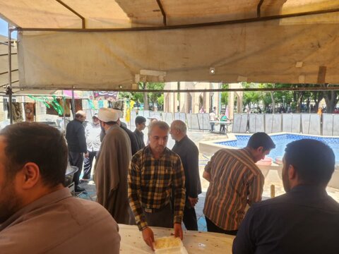 تصاویر/ بازدید امام جمعه چایپاره از مواکب طبخ غذا در روز غدیر