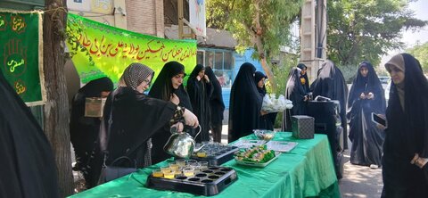 تصاویر/برگزاری ایستگاه صلواتی به مناسبت عید غدیر در ساوه