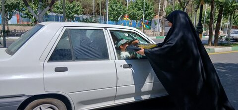 تصاویر/برگزاری ایستگاه صلواتی به مناسبت عید غدیر در ساوه