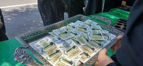 تصاویر/برگزاری ایستگاه صلواتی به مناسبت عید غدیر در ساوه