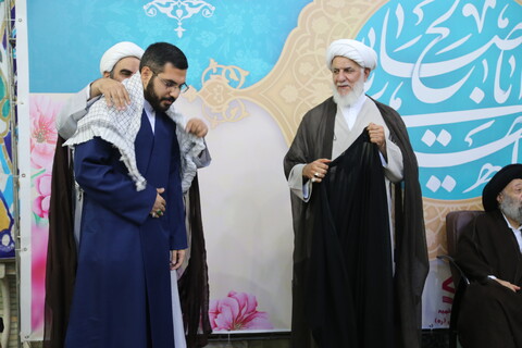 تصاویر/عمامه‌گذاری طلاب در مسجد اعظم اهواز همزمان با عید سعید غدیر خم