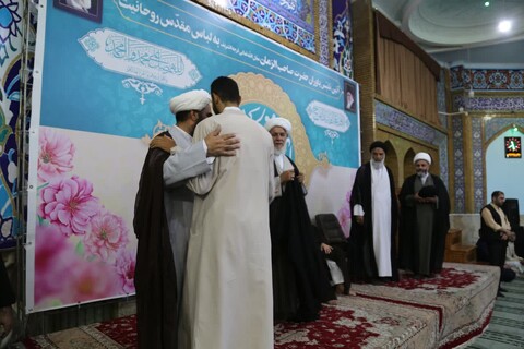تصاویر/عمامه‌گذاری طلاب در مسجد اعظم اهواز همزمان با عید سعید غدیر خم