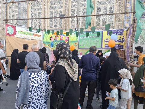 تصاویر / راهپیمایی و مهمانی کیلومتری عید غدیر در کاشان