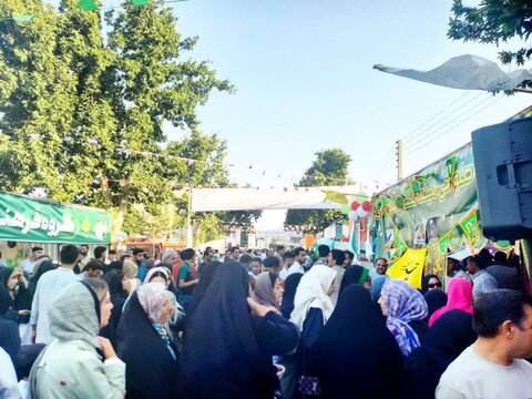 تصاویر/ جشن کیلومتری در خیابان مصلای خوی