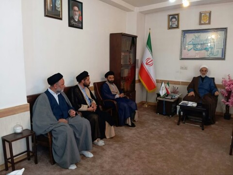 تصاویر/ دیدار جمعی از علماء شهرستان مرند با امام جمعه مرند