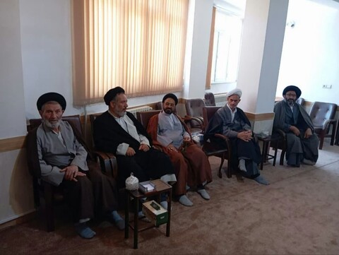 تصاویر/ دیدار جمعی از علماء شهرستان مرند با امام جمعه مرند
