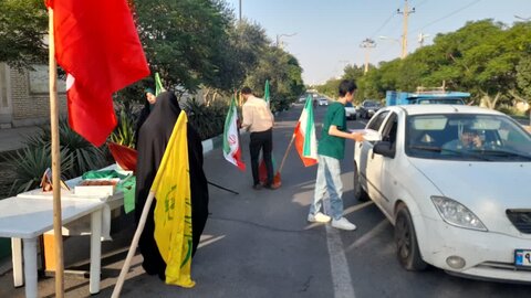 تصاویر/ایستگاه صلواتی عید غدیر در مسیر پیاده‌روی غدیریه در ساوه