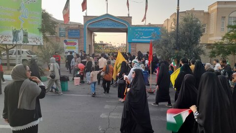 تصاویر/ایستگاه صلواتی عید غدیر در مسیر پیاده‌روی غدیریه در ساوه