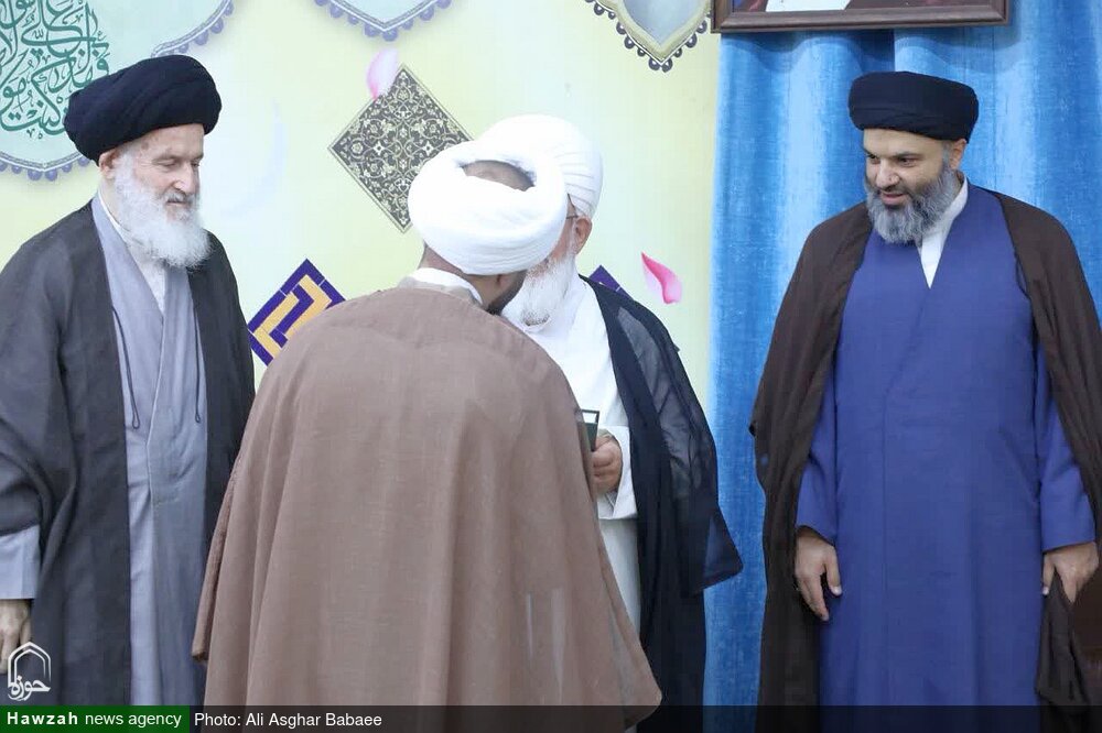 تصاویر/ برگزاری آیین تلبّس طلاب به لباس مقدس روحانیت در سالروز عید غدیر خم