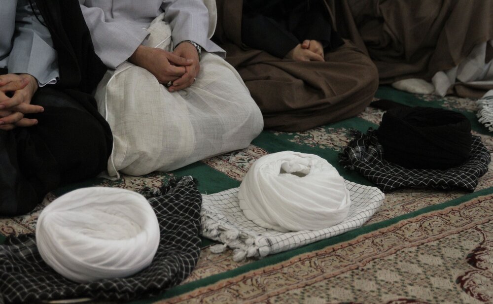 فیلم| آیین عمامه گذاری ۲ طلبه در تکاب